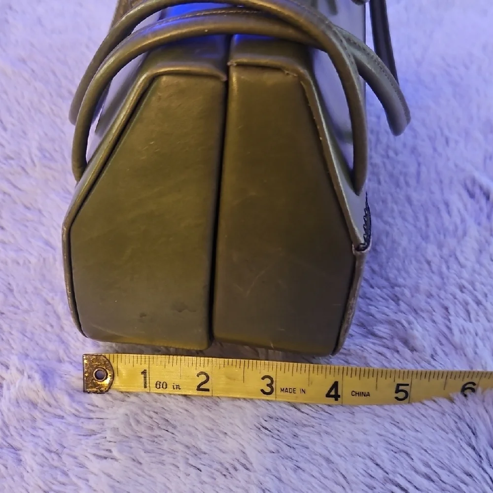 Vintage Olive Green Leather Bag - Picture 7 of 8